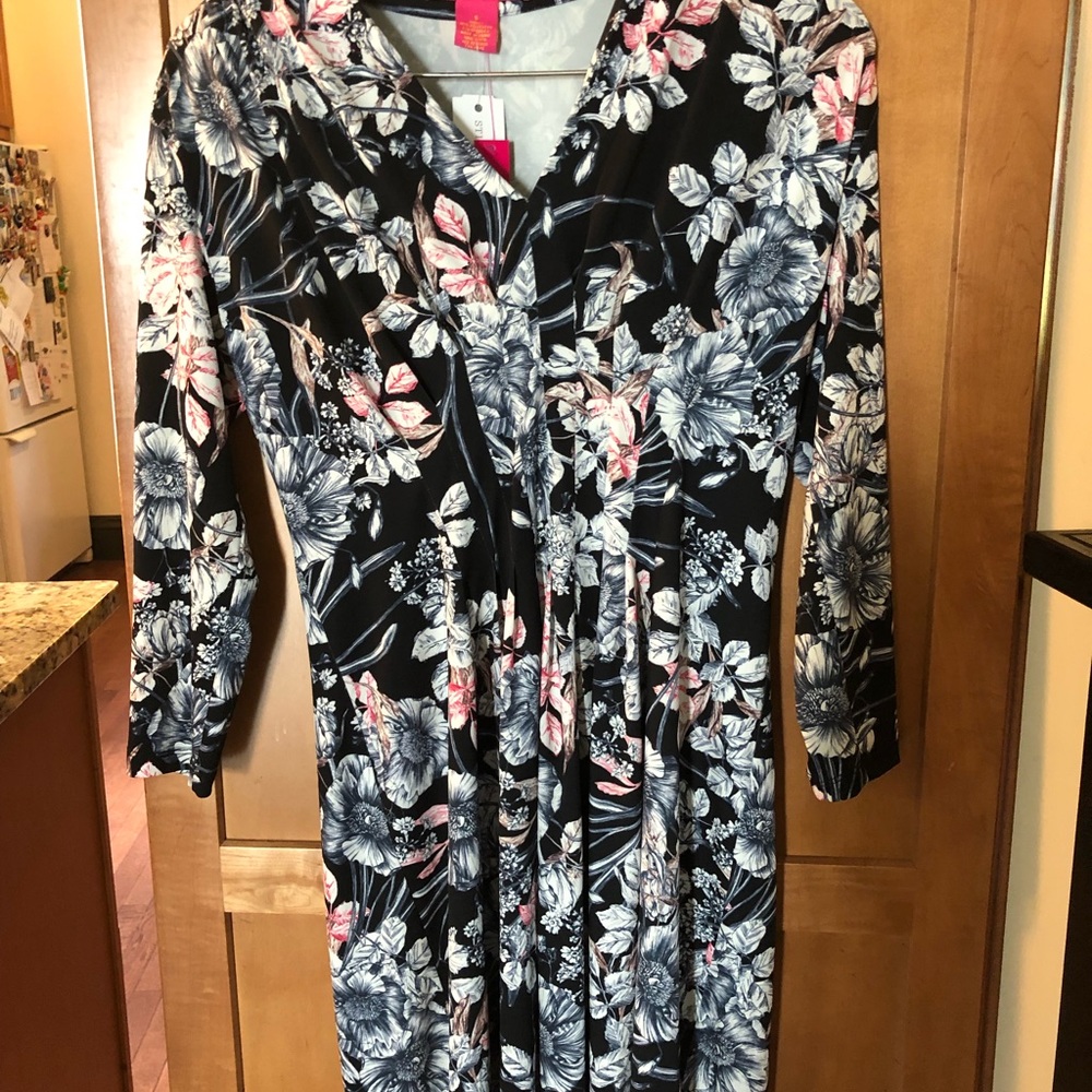 NWT Stunning Floral Dress